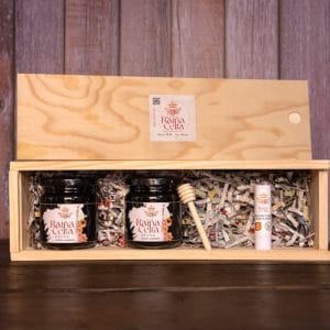 Caja regalo de miel para regalar con un bálsamo labial natural con propóleo