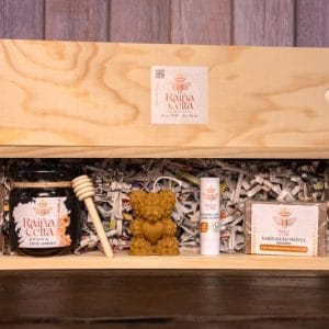 Caja regalo 1 tarro + 1 vela + 1 jabón + 1 labial